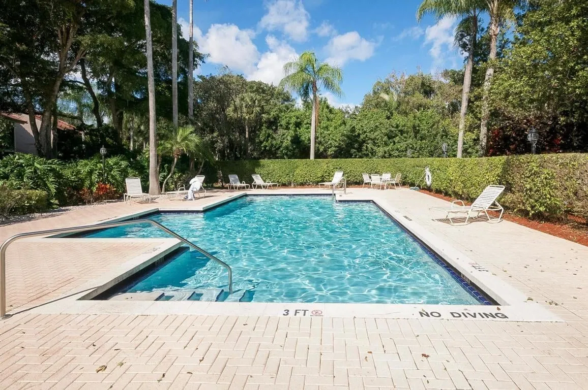 Residence photo 16