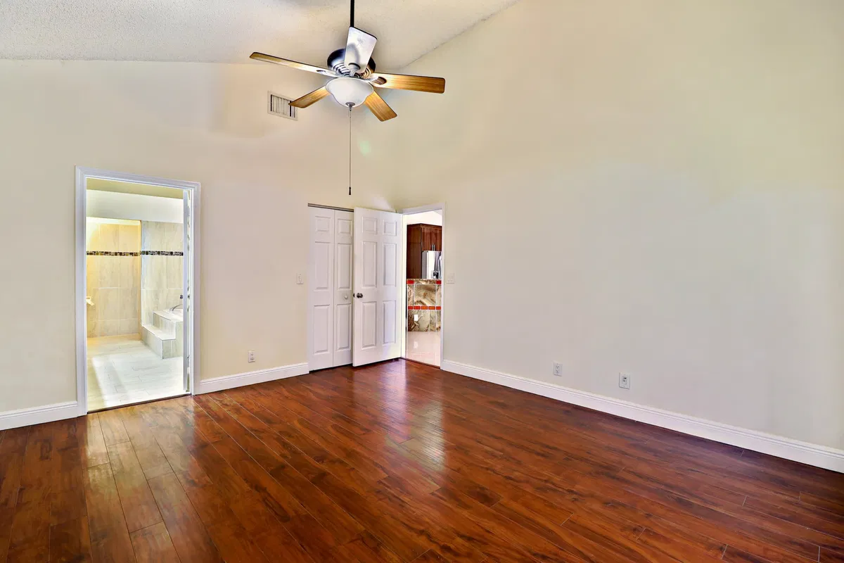 Residence photo 7