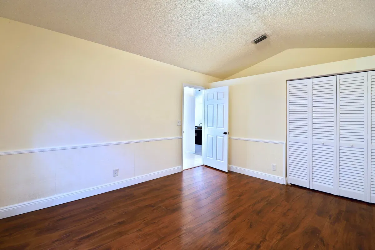 Residence photo 10