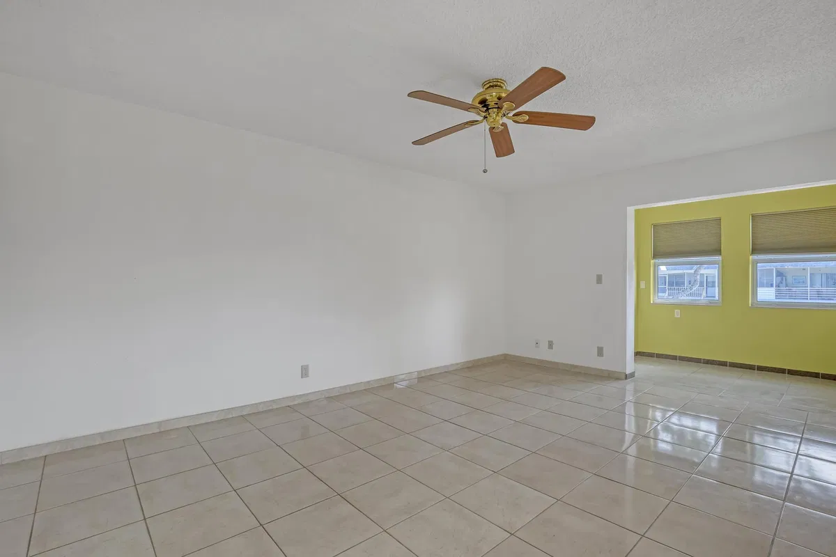 Residence photo 7