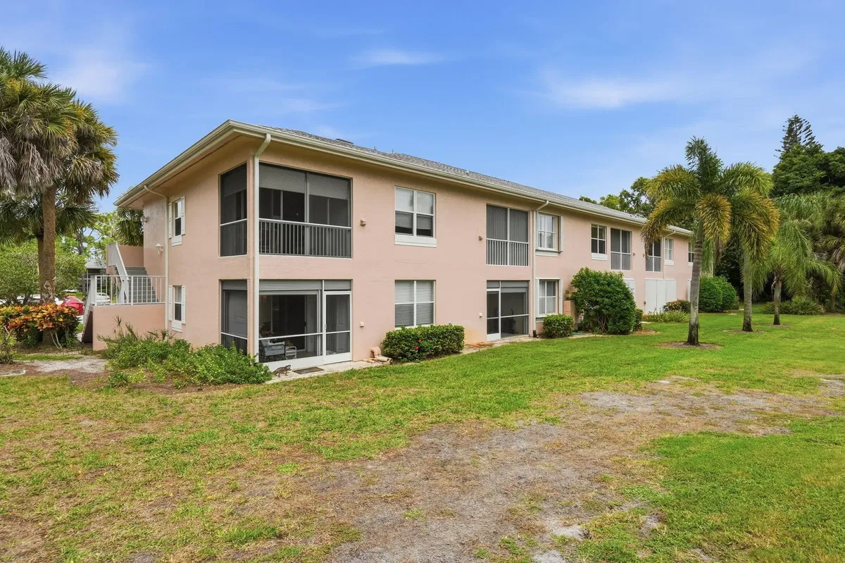 Unit 35-348 photo 10