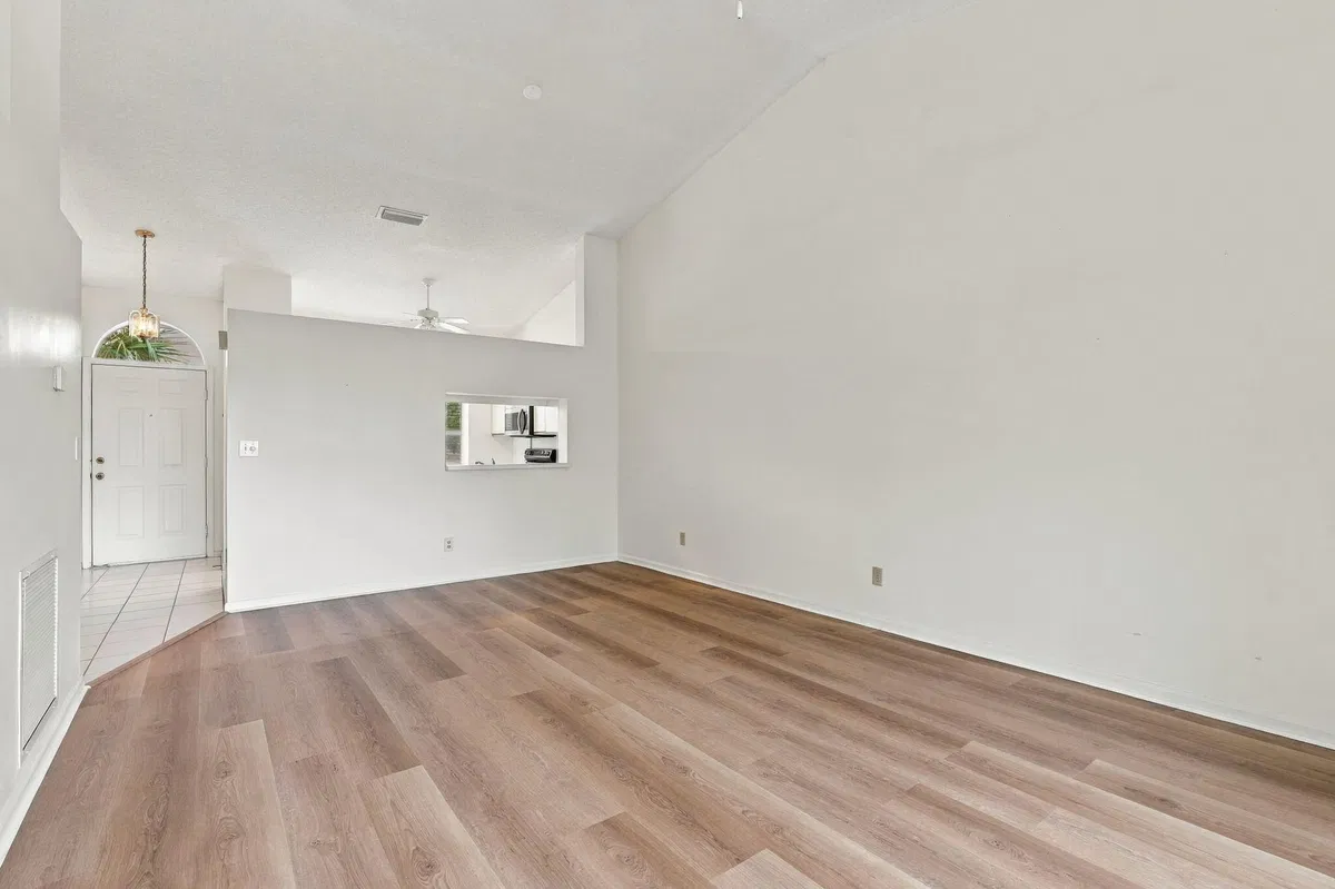Unit 35-348 photo 25