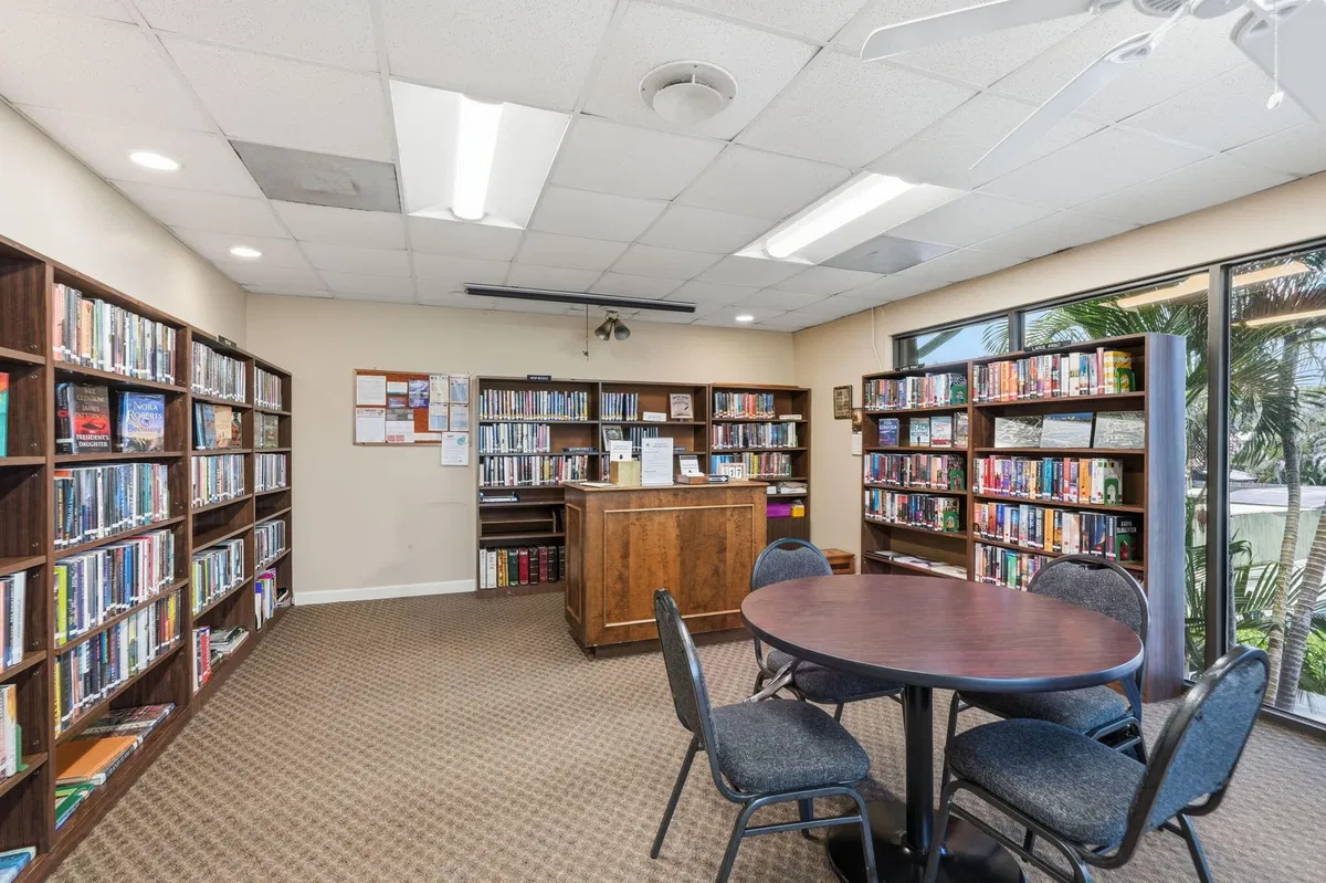 Unit 35-348 photo 67