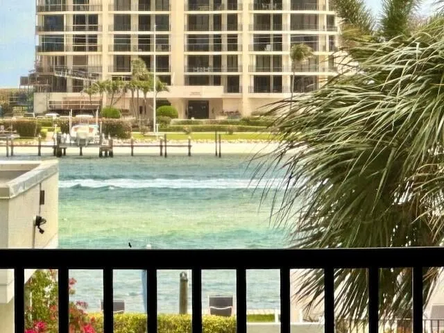 Unit 208 photo 31