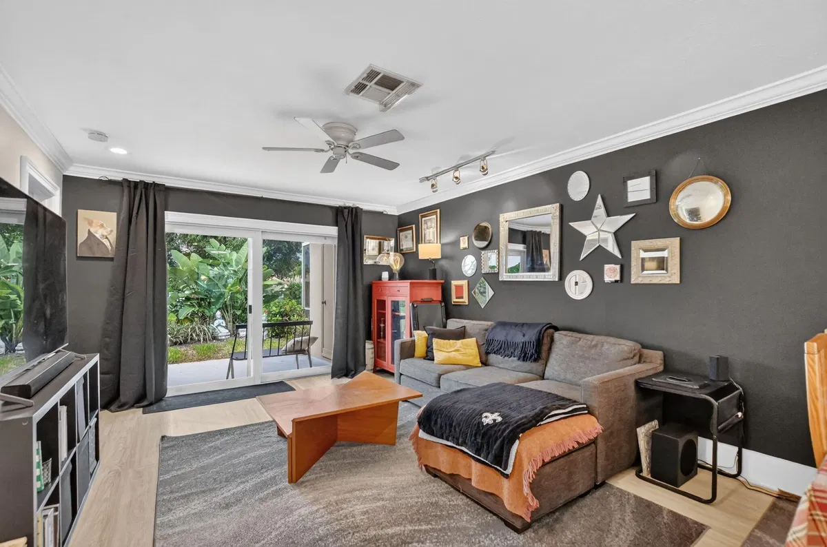 Residence photo 10
