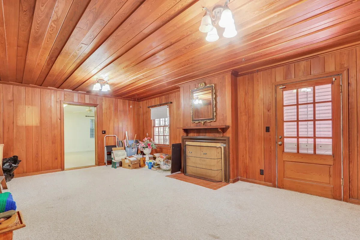 Residence photo 19