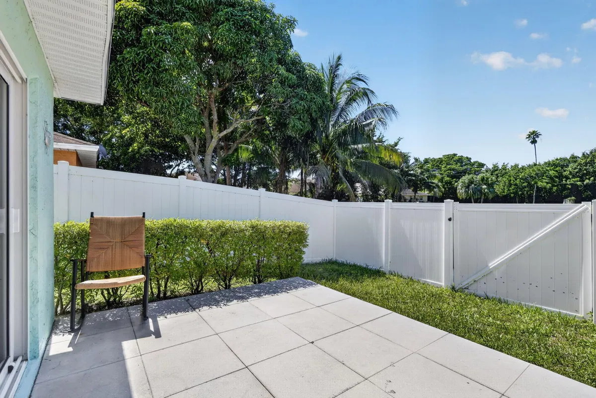 Residence photo 25