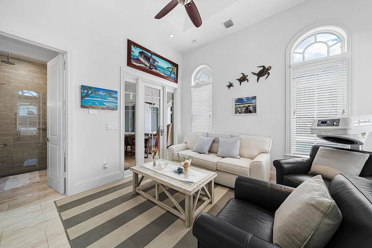 Residence photo 70