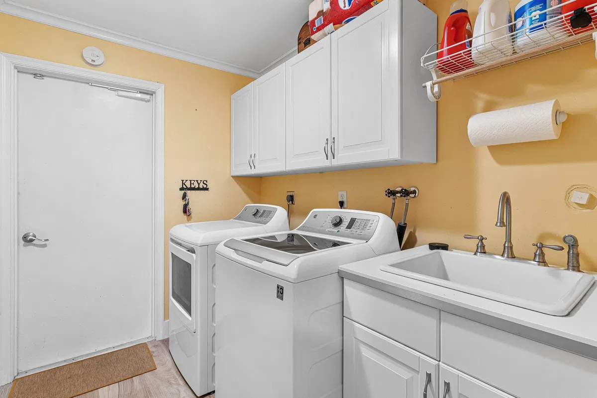 Residence photo 25