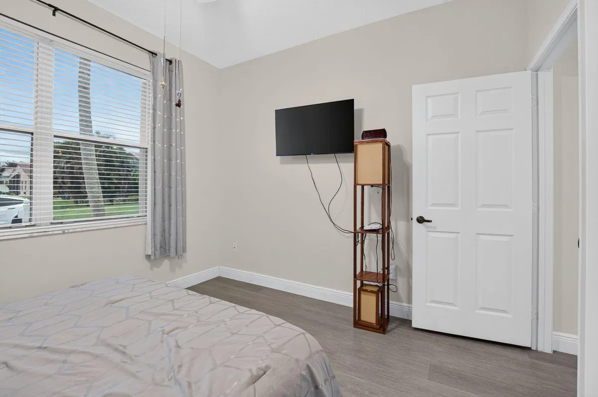  Residence photo 40