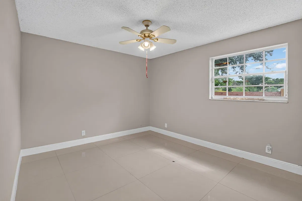 Residence photo 28