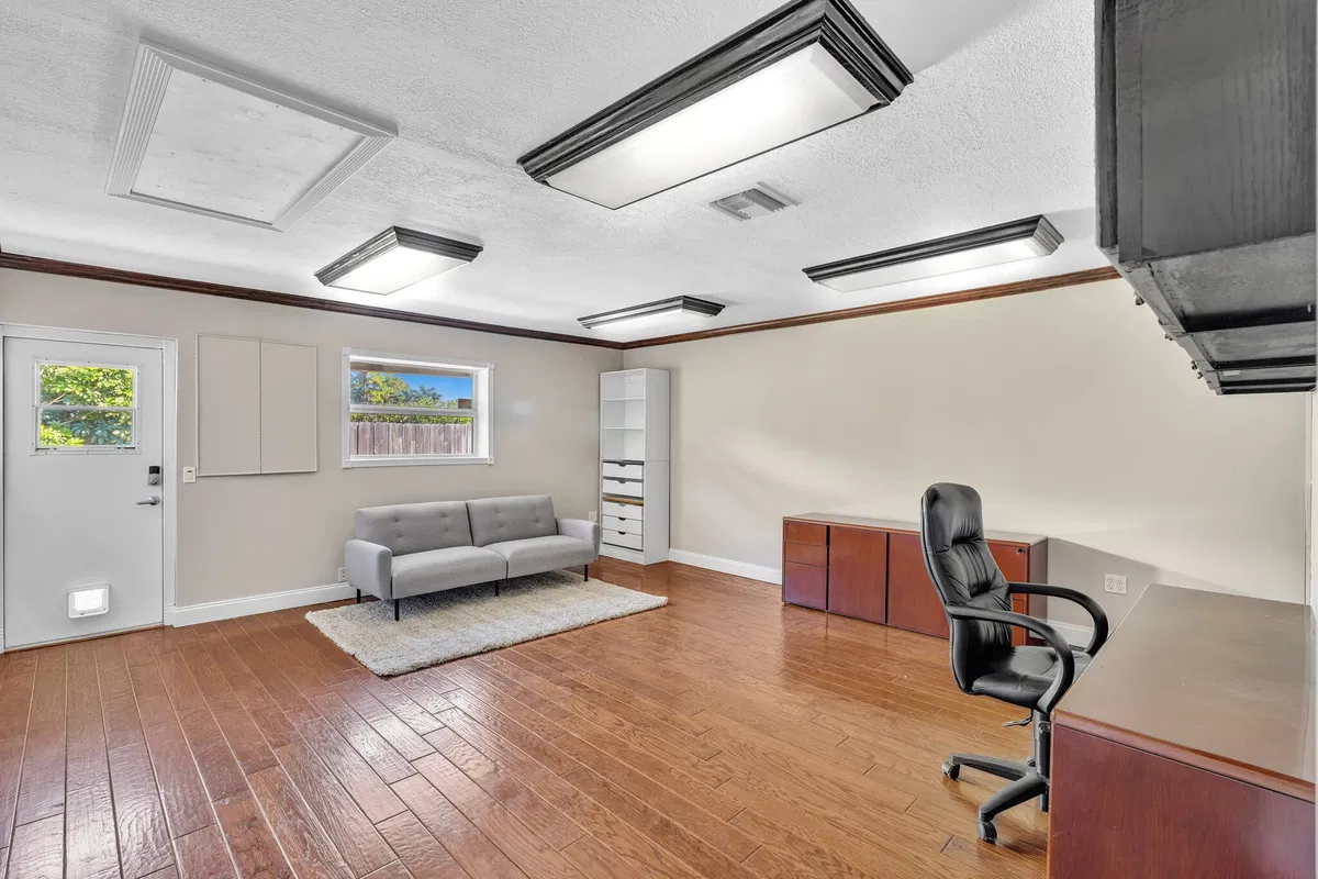 Residence photo 34