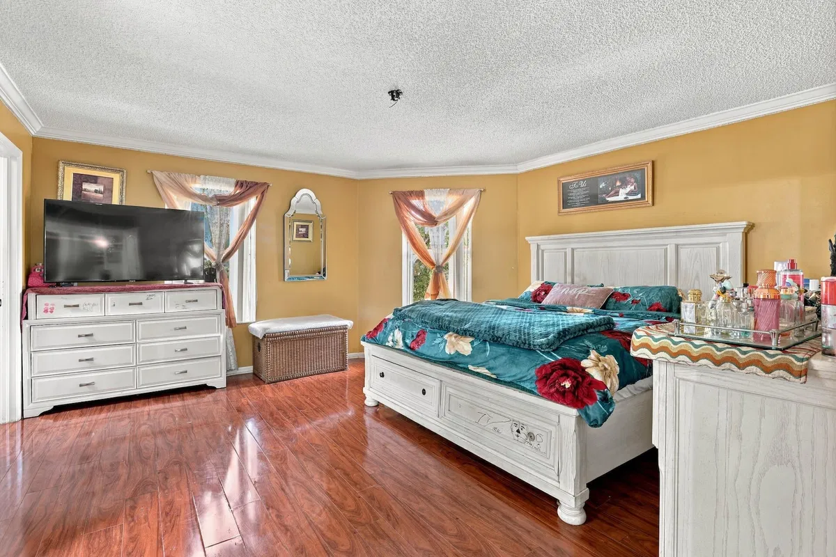  Residence photo 16