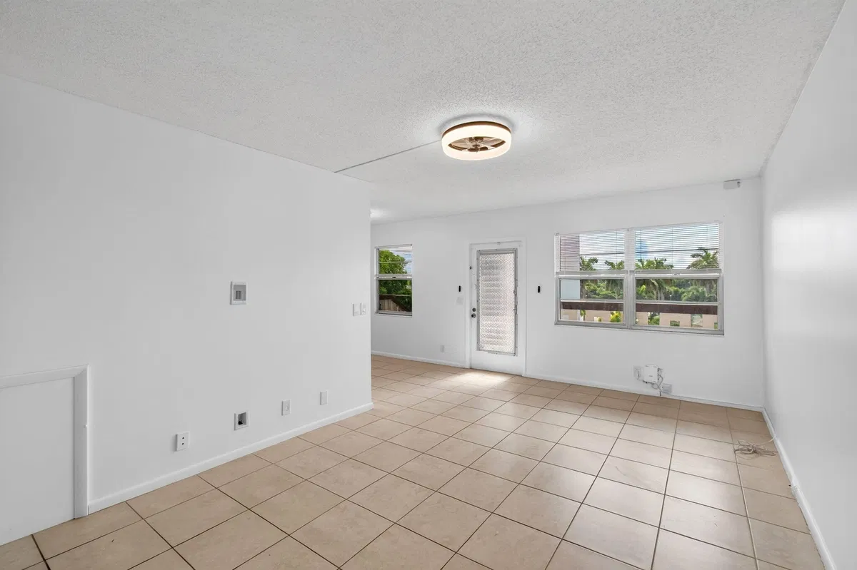 Residence photo 22