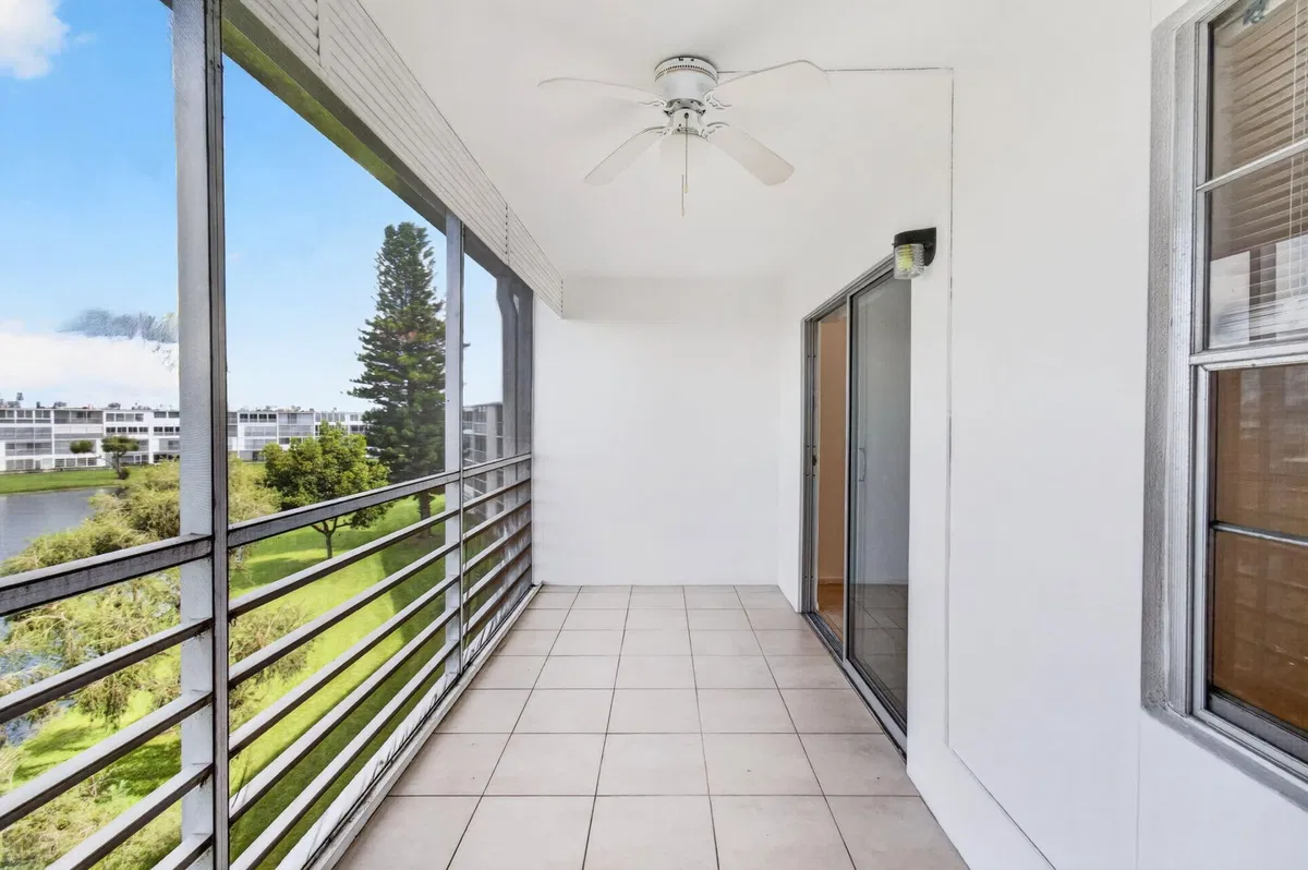 Residence photo 55