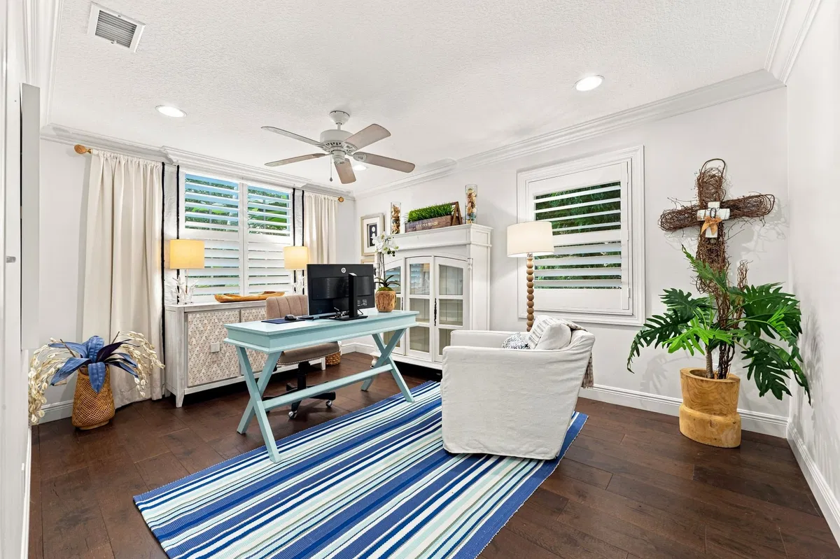 Residence photo 31