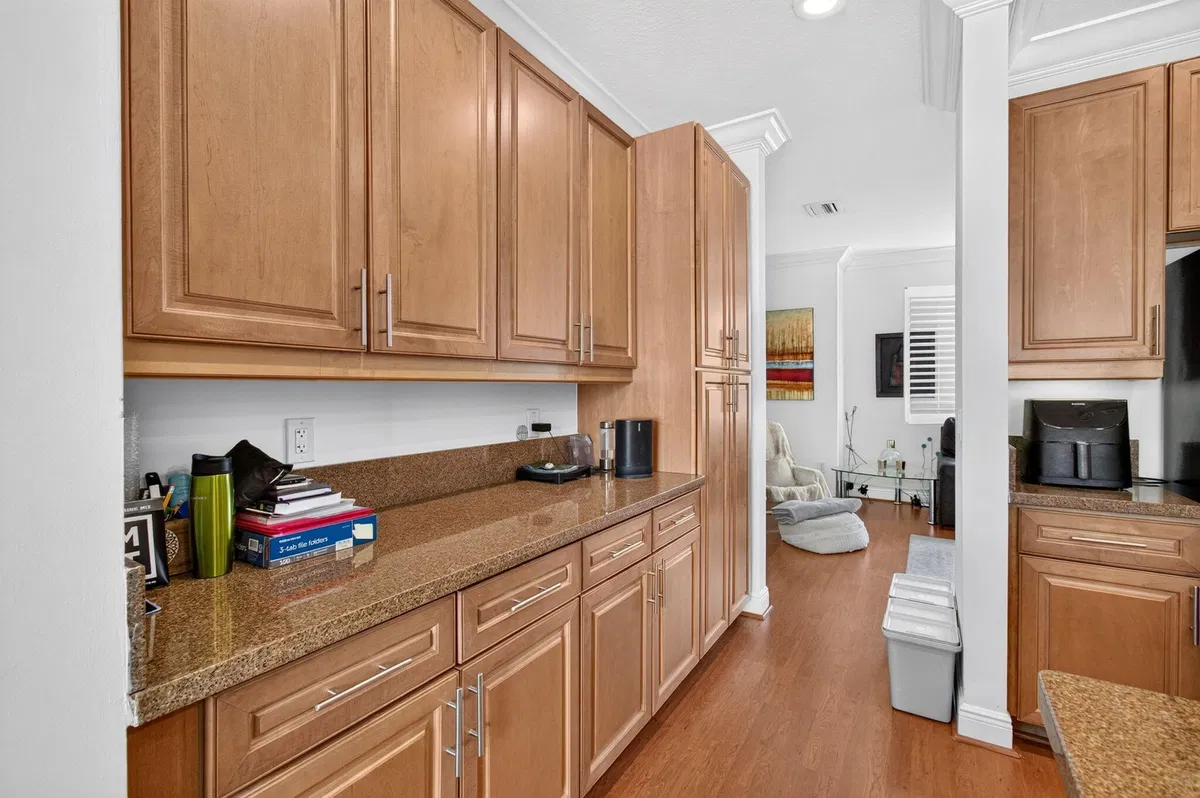 Residence photo 31