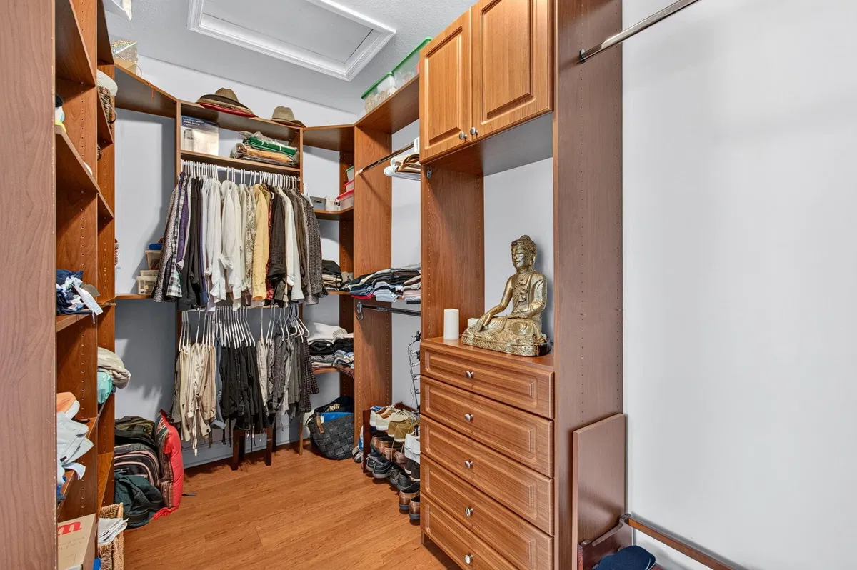 Residence photo 64