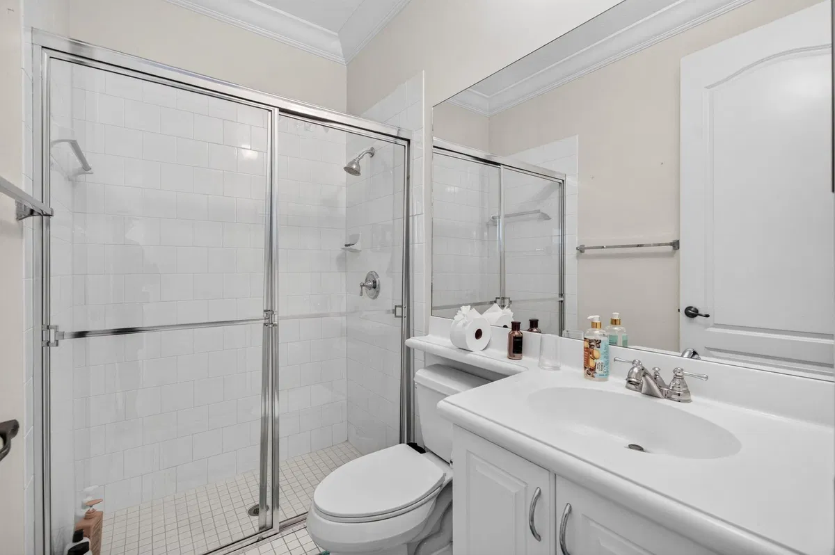 Residence photo 79