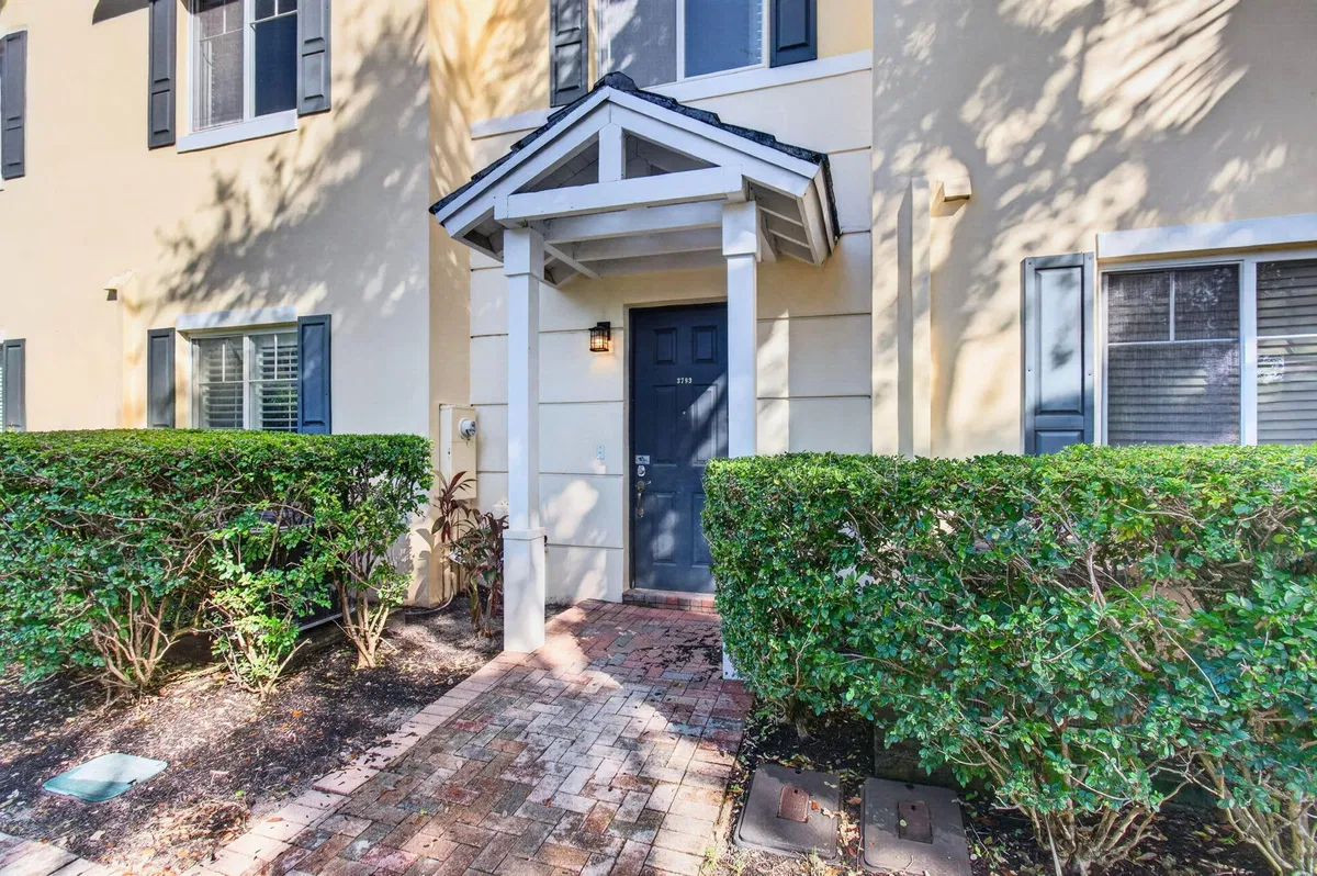 Residence photo 85