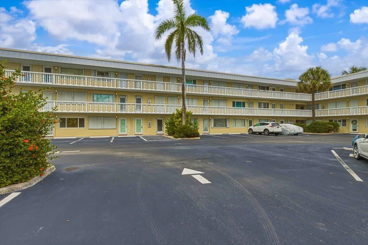 Unit 205 photo 34