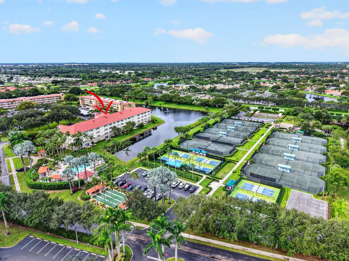 Unit 104 photo 43