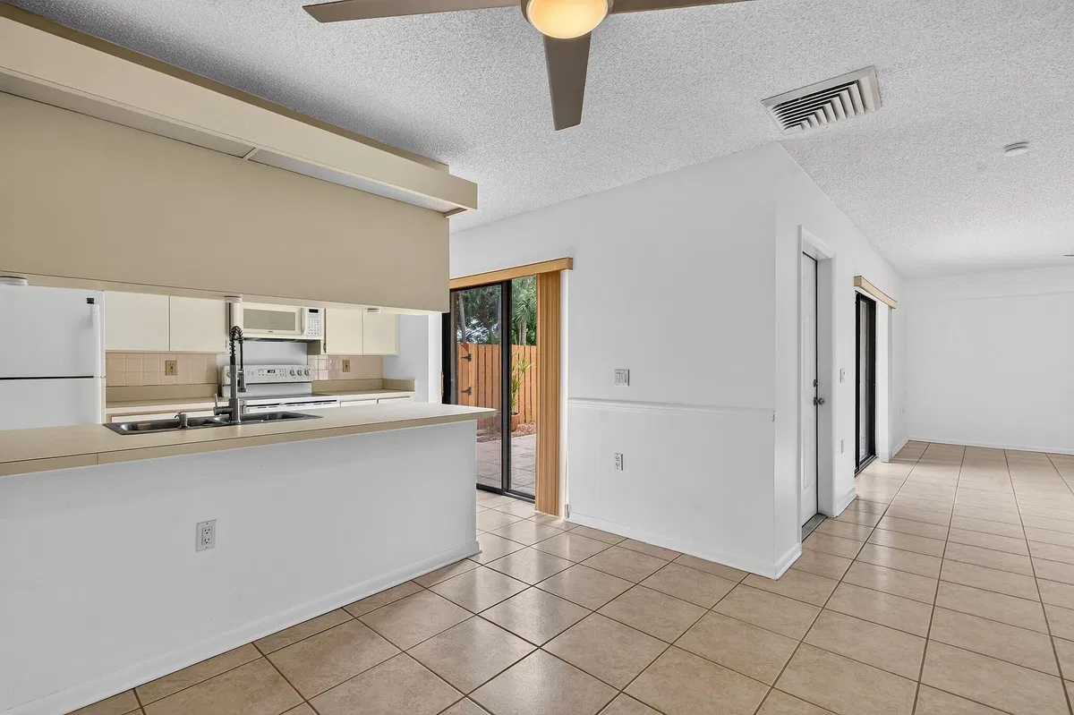 Residence photo 7