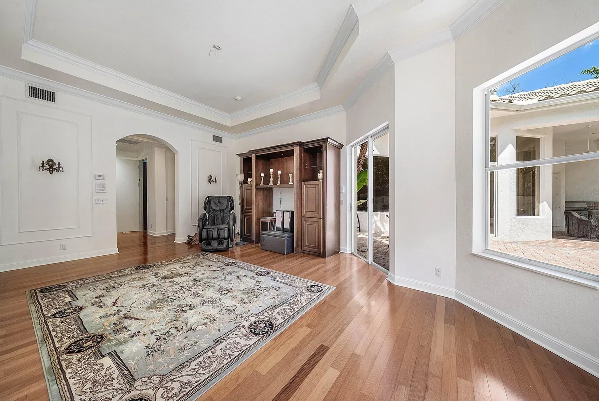 Residence photo 25