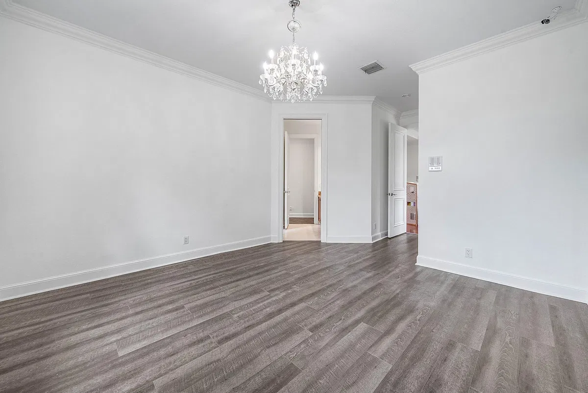 Residence photo 43