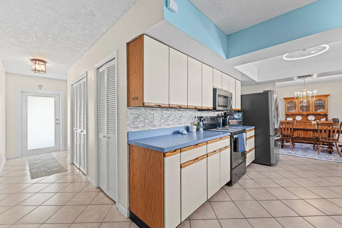  Residence photo 16