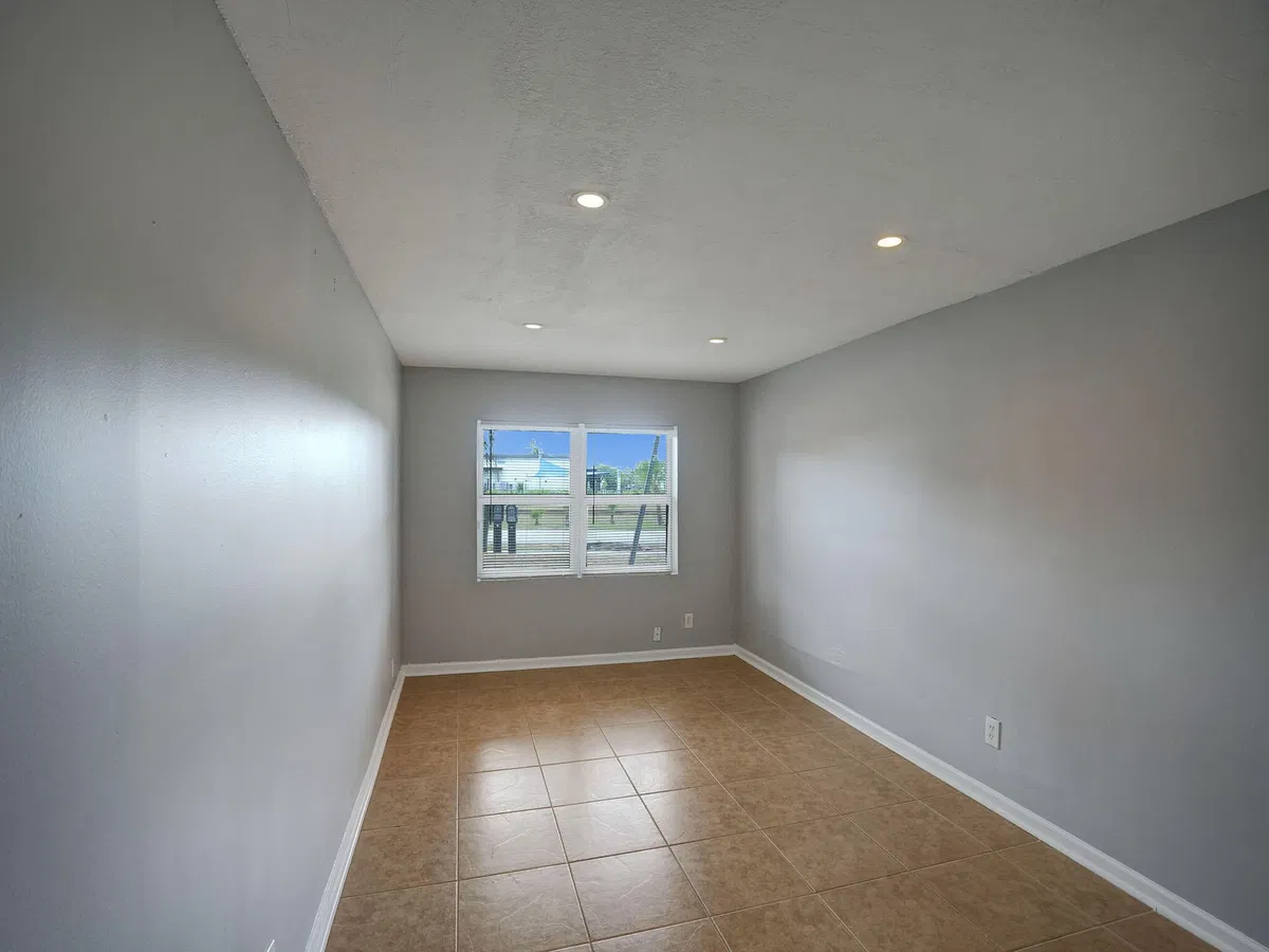 Residence photo 16