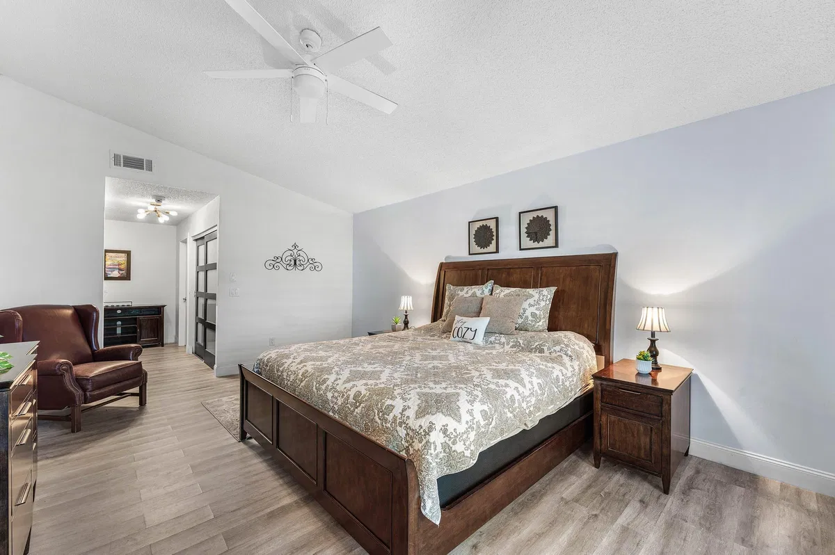  Residence photo 13