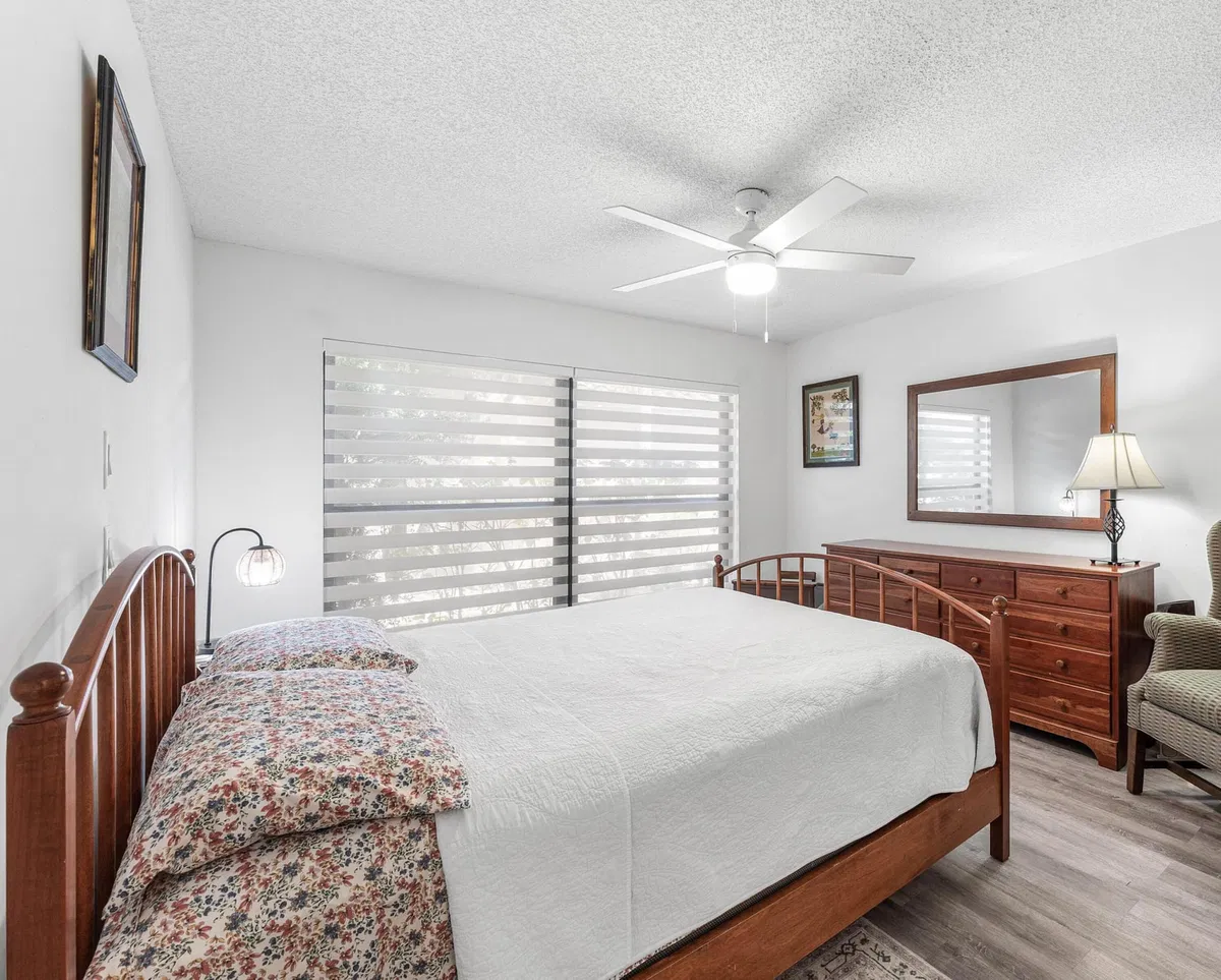  Residence photo 16