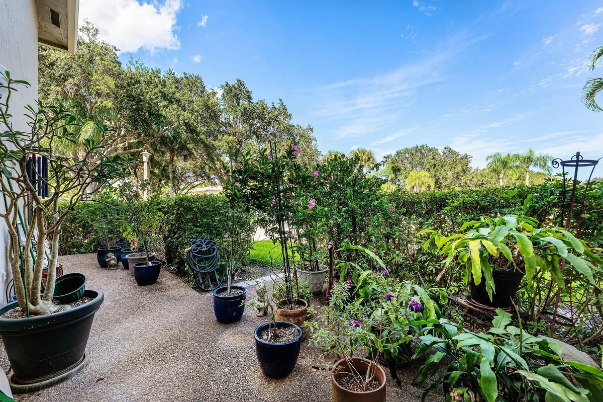 Unit A photo 28