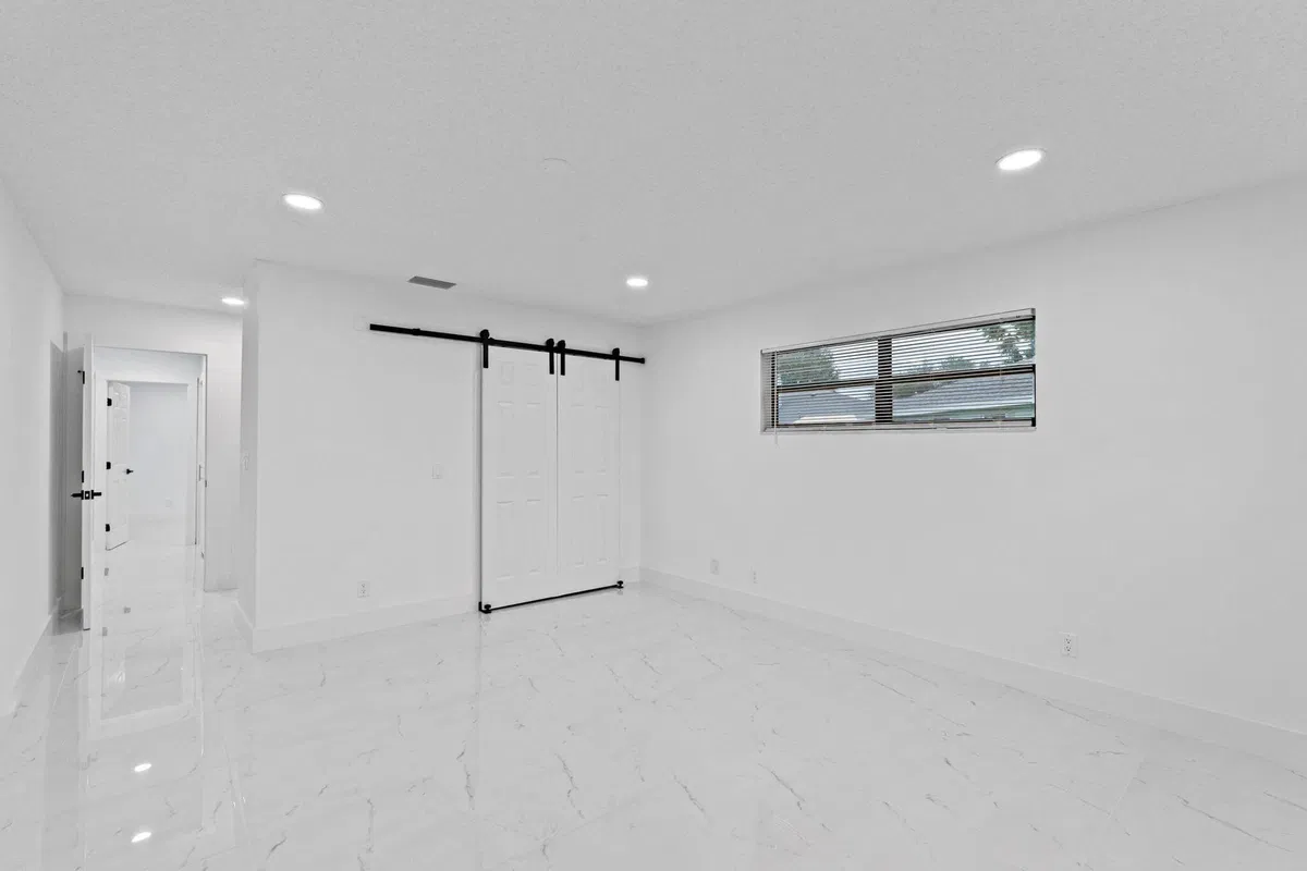  Residence photo 13