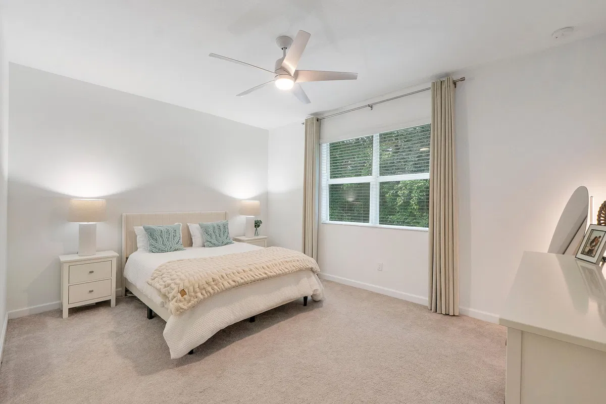 Residence photo 16