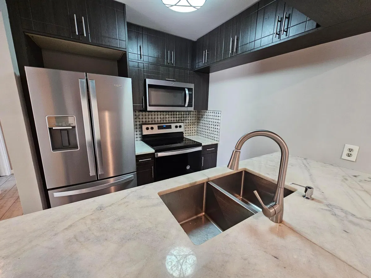 Unit 105 photo 4