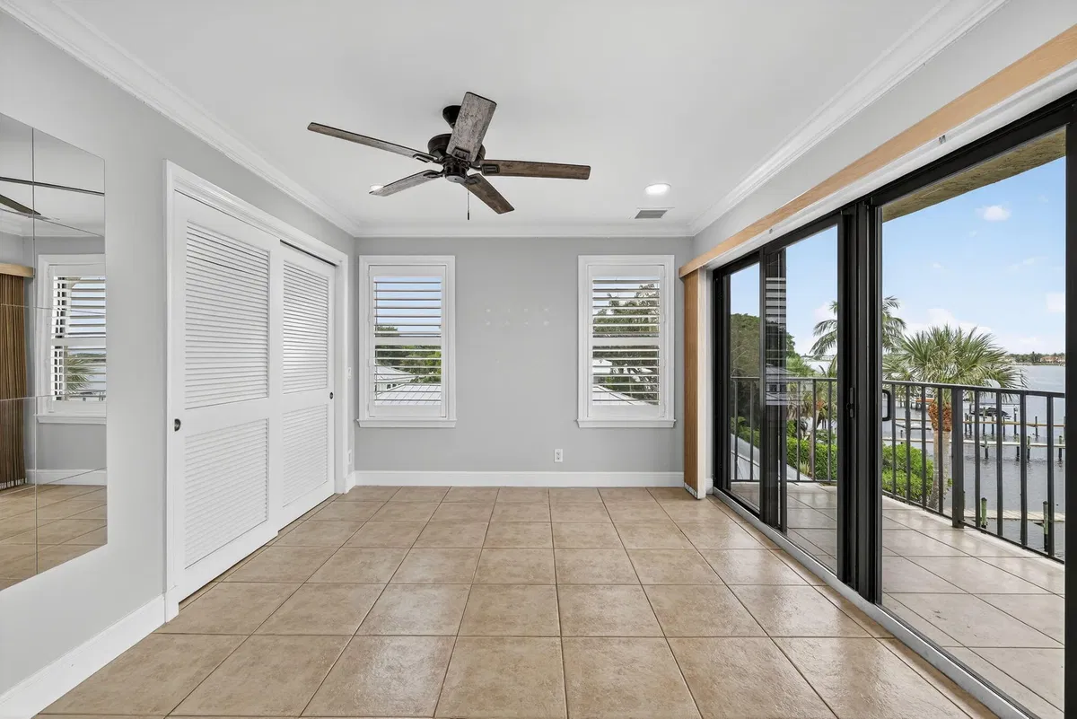 Unit 308 photo 34