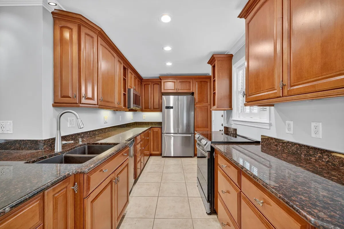 Unit 308 photo 70