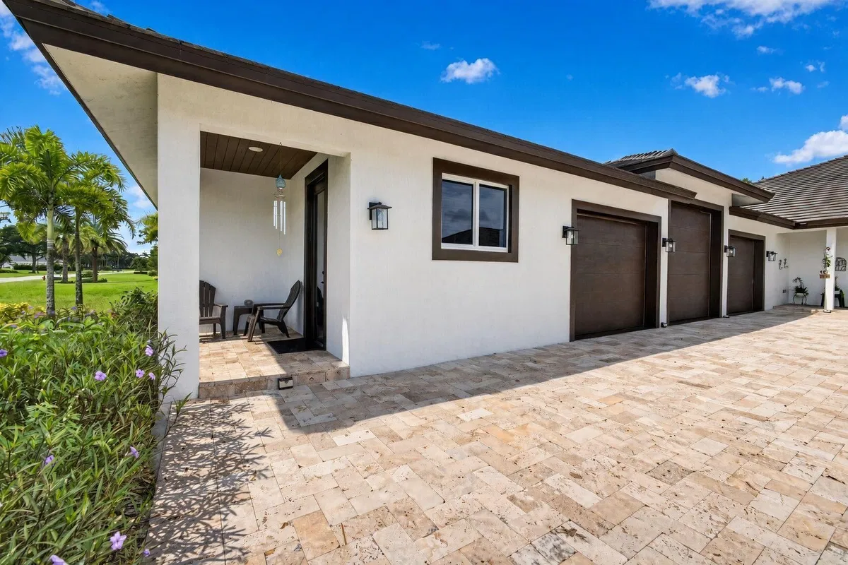  Residence photo 25