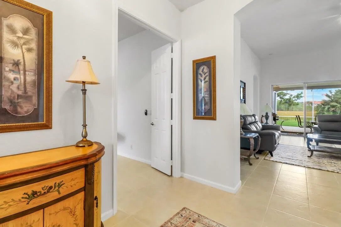 Residence photo 10