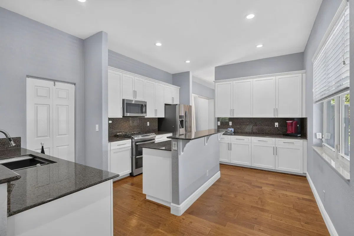  Residence photo 22