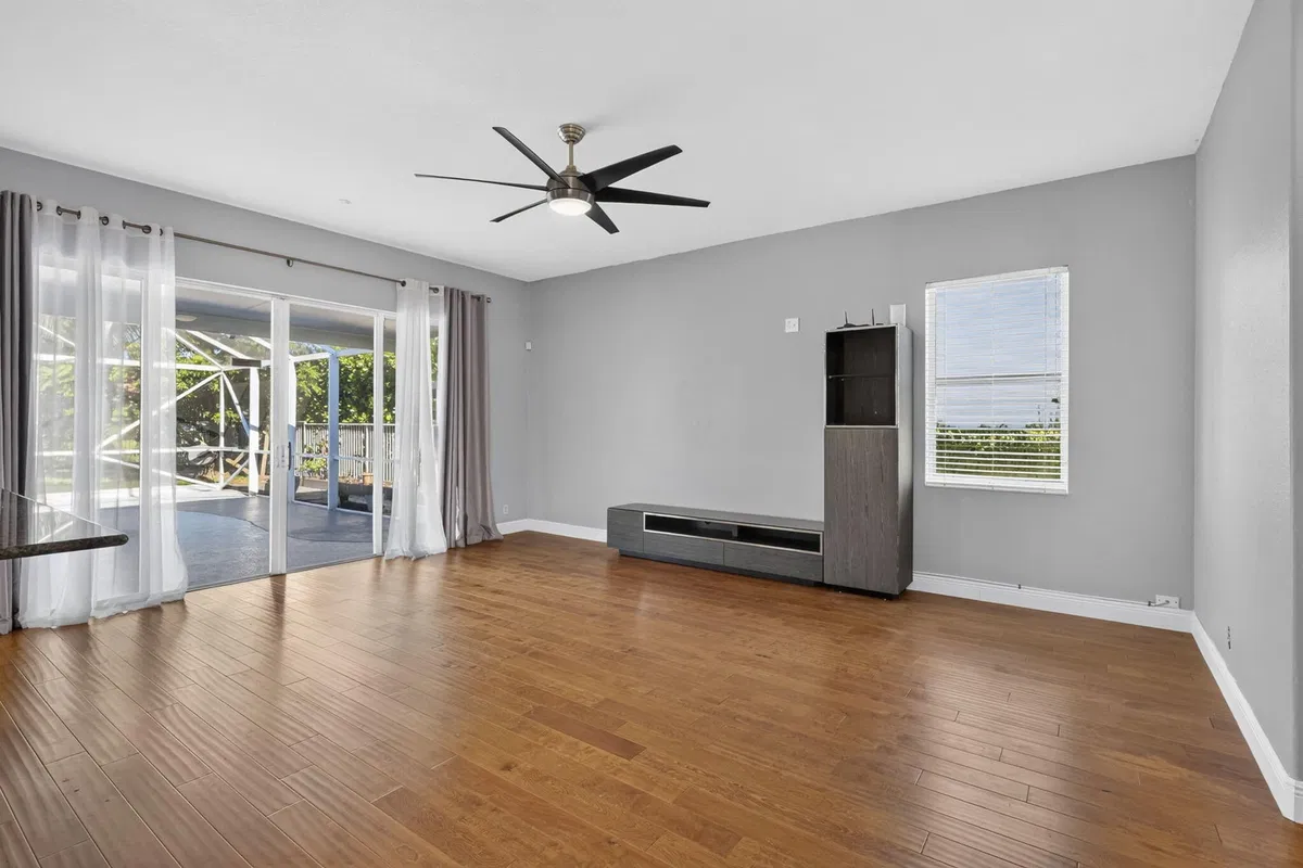  Residence photo 28