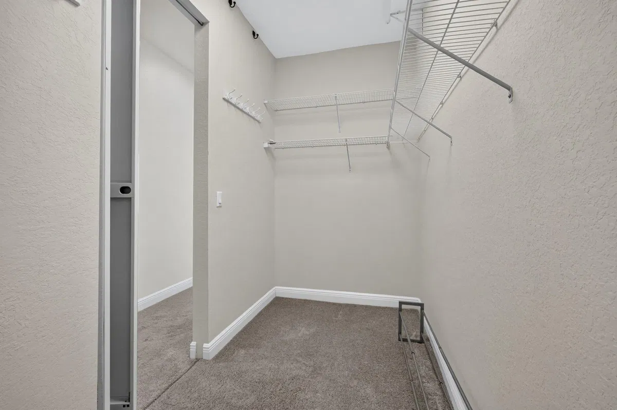  Residence photo 55