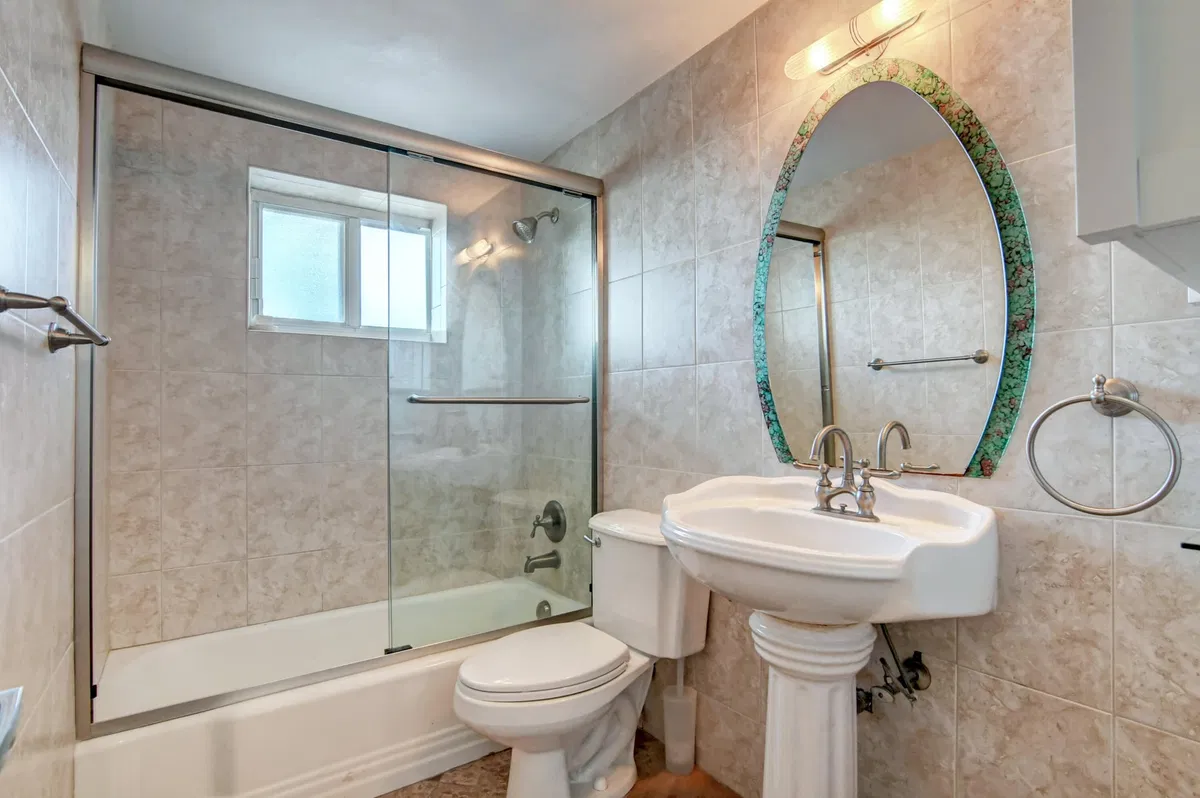  Unit 24 photo 16