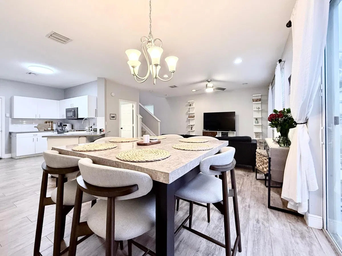 Residence photo 19