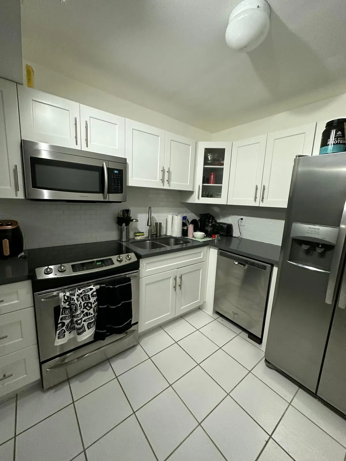 Unit 1090 photo 10
