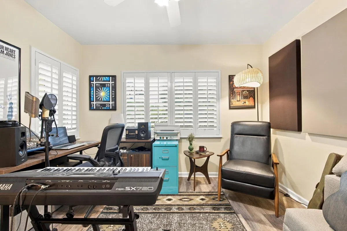  Residence photo 19