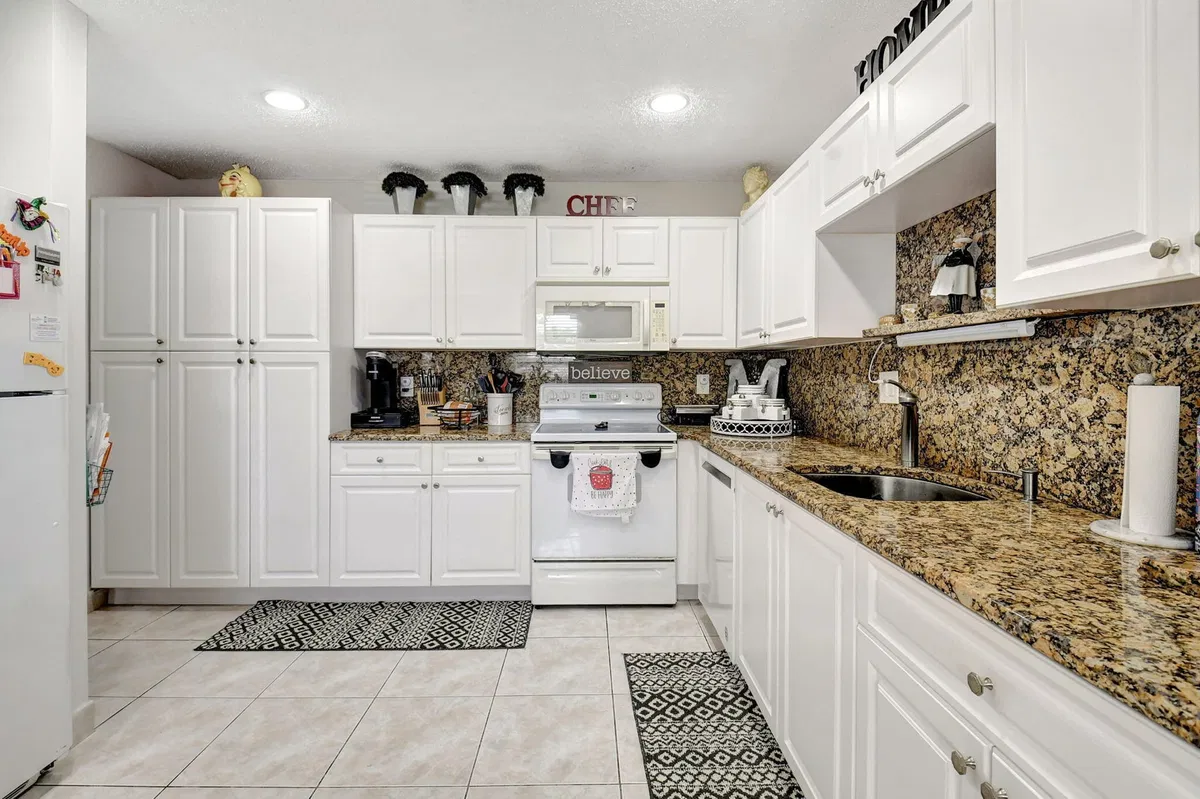  Unit 203 photo 31