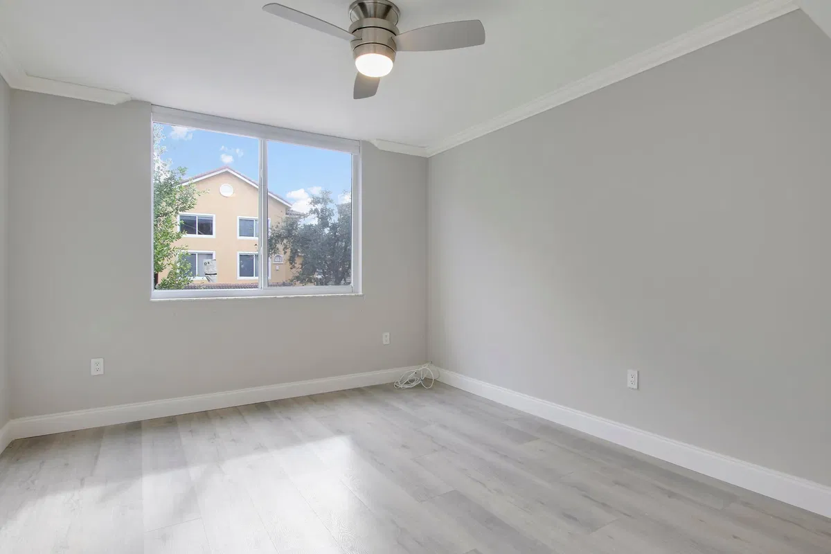 Unit 205 photo 31